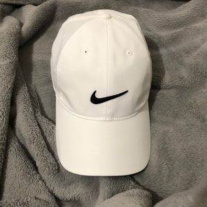 White nike cap